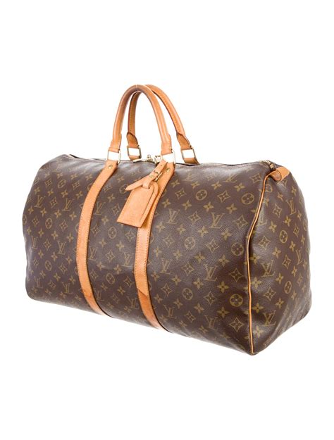 louis vuitton keepall logo.